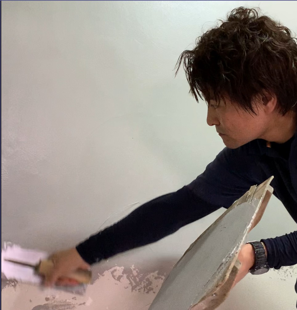壁塗り作業